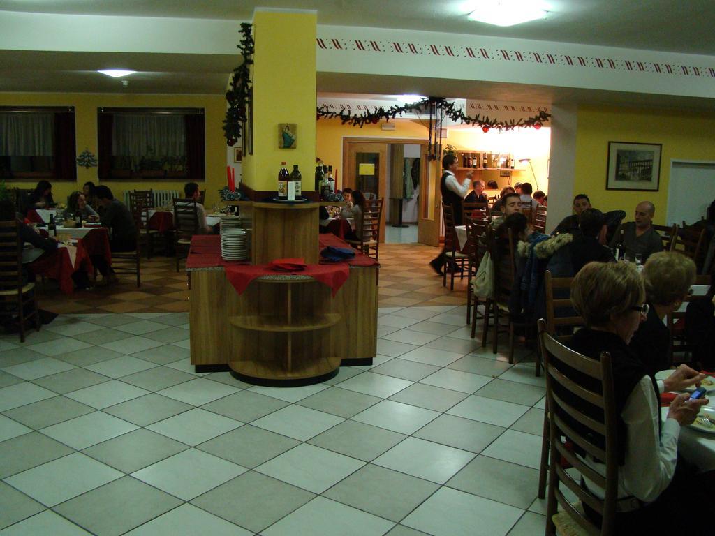 Casa Alpina Sant'Apollinare Hotel Falcade Kültér fotó
